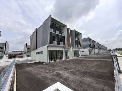 Pine Square 66 Light Industry 3 Storey Semi D Showroom @ warehouse For