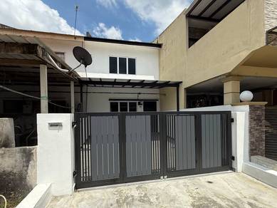 (FULLY RENO) Double Storey House LOW COST TAMAN TASIK SEMENYIH