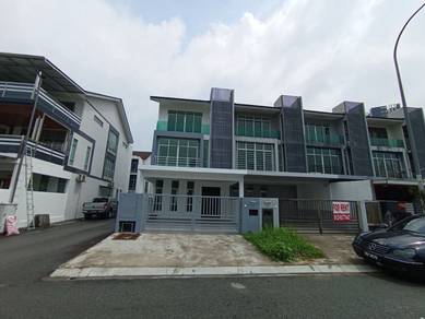 End Lot 3 Storey Terraces Bangi Avenue Seksyen 7 Bangi