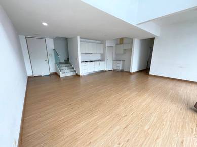 Greenfield Regency @ Tampoi, Penthouse, Renovated, Good Condition