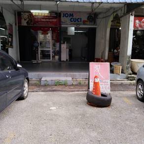Flat di bukit gedung, end lot & strategik area