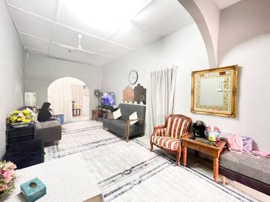 MURAH Shah Alam Seksyen 10 Teres Setingkat Renovated
