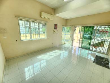 Prime Location Bungalow Tycoon Villa With Guard For Sale