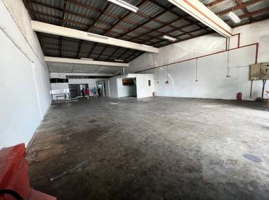 Klang Utama 1 Storey Link Factory Endlot For Rent 3K Only