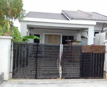 End Lot Single Storey Terrace @ Taman Desa PD 2