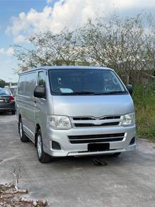 Toyota HIACE 2.5 FACELIFT (M)