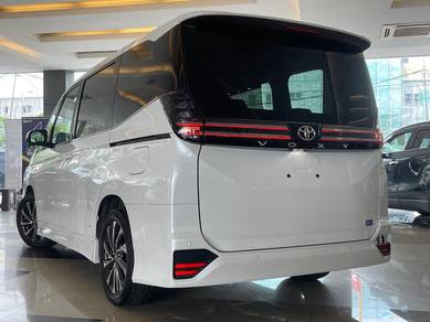 Toyota VOXY 2.0 S-Z (A) HUD POWER BOOT UNREG