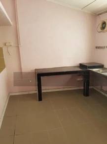 2 Sty Newly Renovated, Move In Condition