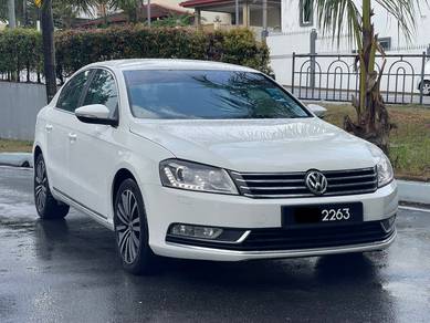 Volkswagen PASSAT 1.8 TSI (A)LOAN/CASH