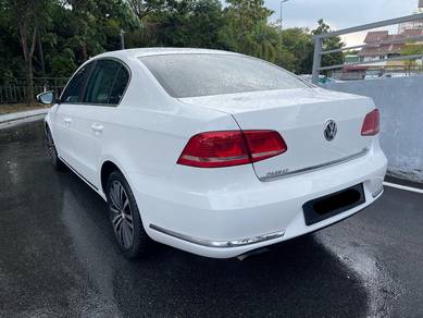 Volkswagen PASSAT 1.8 TSI (A)LOAN/CASH
