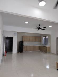 Apartment Seri Topaz for rent Puchong 3 car parks rumah sewa condo