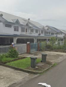 Iramanis Intermediate Corner Terrace House Big Space For Sale / KK