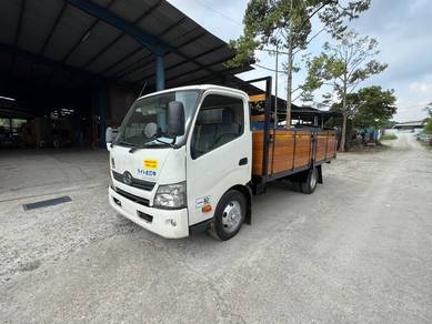 Unregistered 14.5 Kaki Hino XZU710 Wooden Cargo Fo