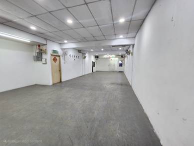 BATU BERENDAM / Merdeka Permai -1ST FLOOR SHOP FOR SALE ( NEGOTIABLE)