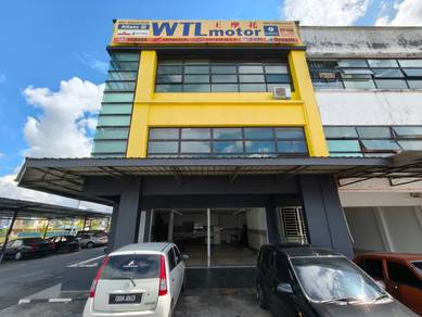 Palm Villa Ground Floor Corner Shoplot FOR RENT!! Facing main road!!