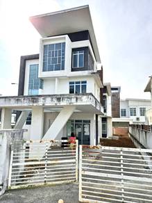 BUNGALOW🔥NEGO 4760 SQFT 2.5 Storey Laman Puteri Sikamat