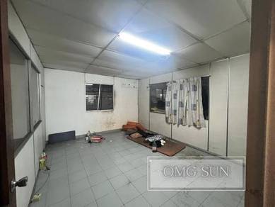 VALUE BUY Taman Klang Utama 1.5 Storey Semi D Warehouse 60x140 Office