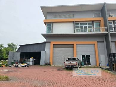 FOR SALE – BELOW VALUE ! Double Storey Semi-D Factory Puchong