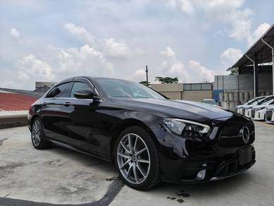 Mercedes Benz E300 2.0 AMG SPORT (CBU) (A)