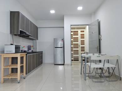 Fully furnished and near queensbay Mall