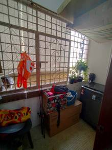 Goodyear Court 7 FREEHOLD Low Floor 3R2B for Sale!!