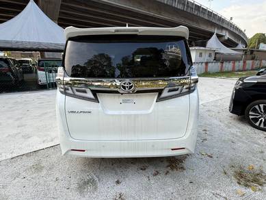 Toyota VELLFIRE 2.5 V Spec Power door Boot