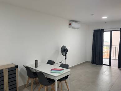 >>Popular among Help University students and staff due to proximity
