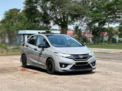 Honda JAZZ 1.5 V (A)