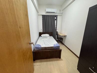 The Habitat Apartment Room For Rent (Near CIQ 6KM) Female Unit