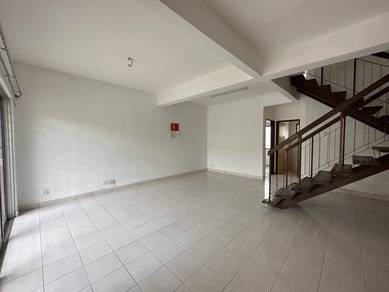 (22*70/TITLE READY) 2 Storey House Taman LEP Equine Seri Kembangan