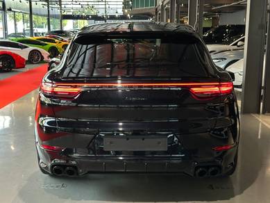 Porsche Cayenne Coupe Platinum E 3.0L V6 UK