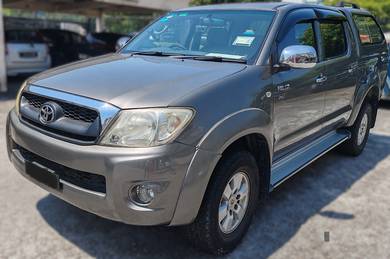 Toyota HILUX 2.5 G DOUBLE CAB (A) FOR SALE !!