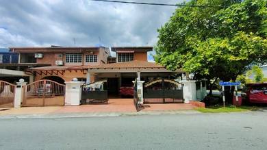Corner Lot - 2 Storey Terrace Corner House With Extra Land