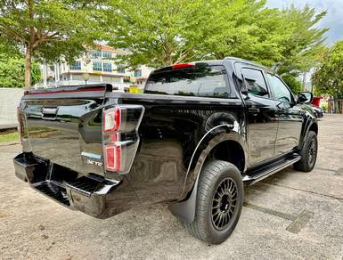Isuzu D-MAX PREMIUM 3.0L (A) TIP TOP UNIT