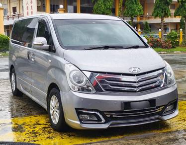 Hyundai GRAND STAREX 2.5 ROYALE PREMIUM (A)