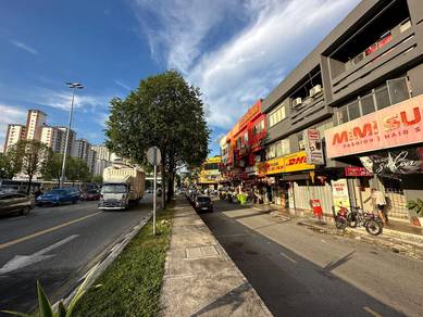 Setapak jalan genting klang 3& half storey shop facing main road