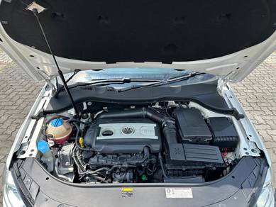 Volkswagen PASSAT 1.8 TSI (CKD) ENHANCED (A)