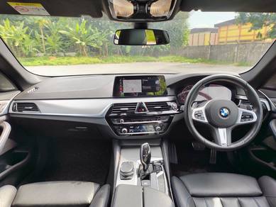Bmw 530i 2.0 M-SPORT (A) condition like new
