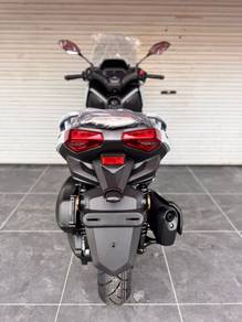 Yamaha XMAX (V3)