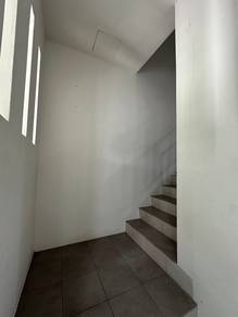 Pengkalan setia double storey house partially furnished for rent