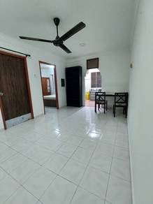 Furnished flat tgkt 1 Wangsa maju LRT walk seksyen 2, burger kawkaw