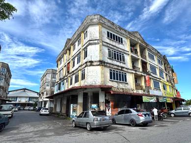 CORNER, 2nd Floor, DEMAK LAUT