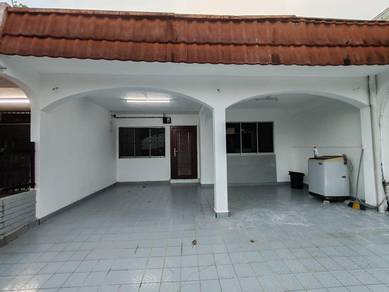 Jln Anggerik  Johor Jaya  3 Bed Partial Furnished Ciq Desa Tebrau