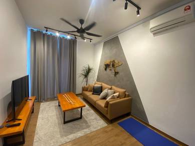 Fully Furnished With 2-Carpark