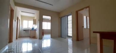 Top Floor Dahlia Flat Seremban 2
