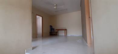 Top Floor Dahlia Flat Seremban 2
