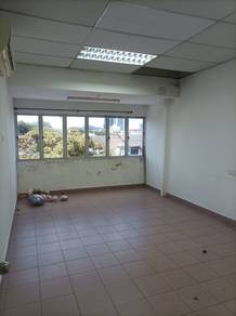 Petaling  Jaya SS2 2nd Floor Office 1800 Sq Ft Face Main Road for Rent