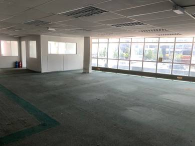Corner Office in Batu Caves – 3,000 sqft with Lift (Above Bank)