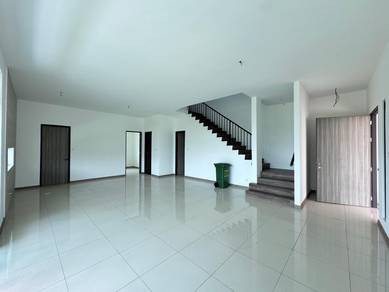 Holmestown Double Storey Corner House For Sale, at Taman Merlin