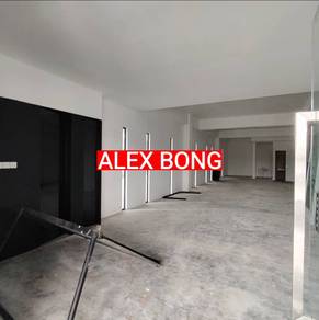 CORNER GROUD FLOOR SHOPLOT FOR RENT At LORONG TUN AHMAD ZAIDI ADRUCE